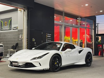 FERRARI F8 - 1