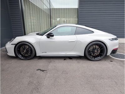 2024 Porsche 911 photo 2