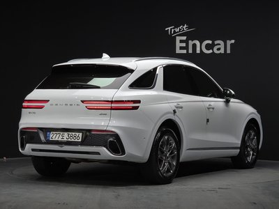 صورة 3 لـ 2021 Genesis GV70