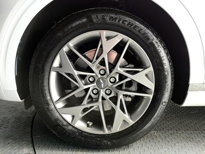 صورة 6 لـ 2021 Genesis GV70