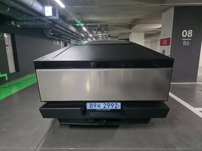 TESLA CYBERTRUCK - 3