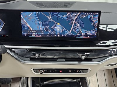 2025 BMW X5 缩略图 15