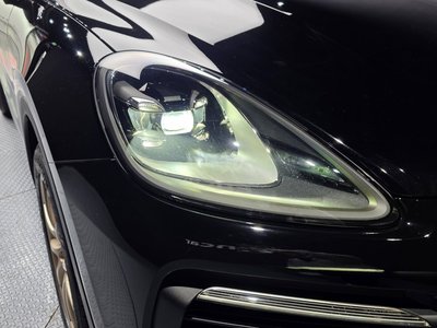 PORSCHE CAYENNE - 9