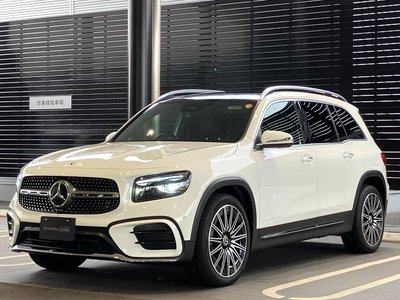 MERCEDES-BENZ GLB