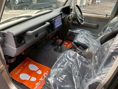 2003 Toyota LAND CRUISER 70 — миниатюра 11