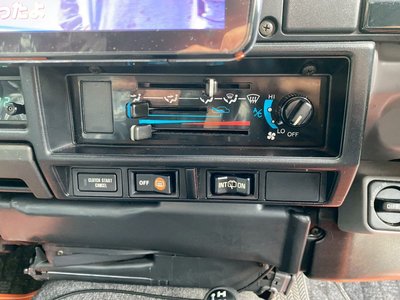 2003 Toyota LAND CRUISER 70 — миниатюра 30
