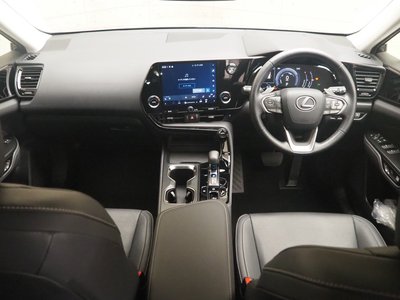 صورة مصغرة 11 لـ 2023 Lexus NX
