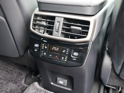 صورة مصغرة 70 لـ 2024 Lexus RX