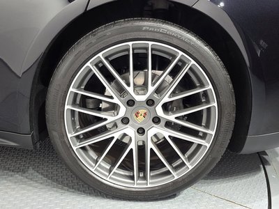 PORSCHE PANAMERA - 8