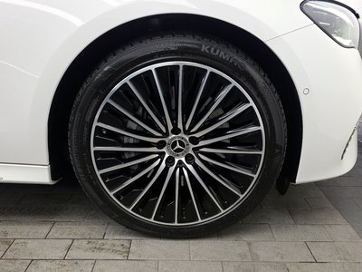 MERCEDES-BENZ E-CLASS - 6