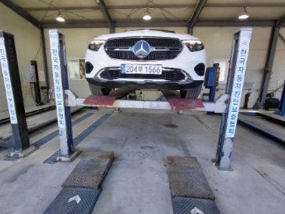 2025 Mercedes-BENZ GLC 照片 1