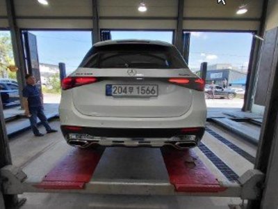 2025 Mercedes-BENZ GLC 照片 2