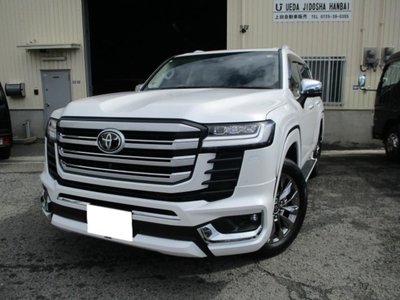 TOYOTA LAND CRUISER 300