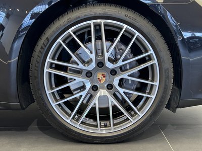 PORSCHE PANAMERA - 8