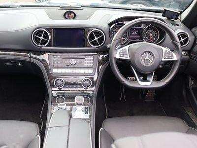 MERCEDES-BENZ SL - 10