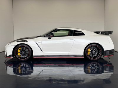 NISSAN GT-R - 6