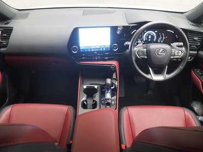 2023 Lexus NX thumbnail 16
