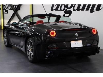صورة مصغرة 11 لـ 2010 Ferrari CALIFORNIA