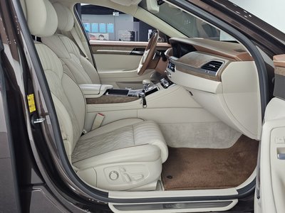 2021 Genesis G90 — миниатюра 11