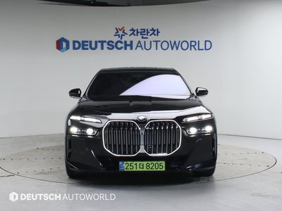 BMW 7 SERIES - 2