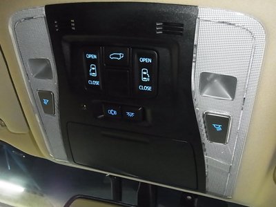 2017 Toyota ALPHARD — миниатюра 28