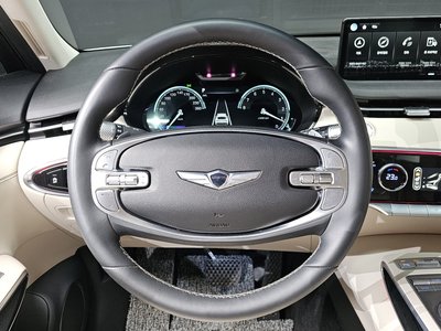 2022 Genesis GV70 thumbnail 14