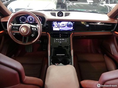 PORSCHE PANAMERA - 4