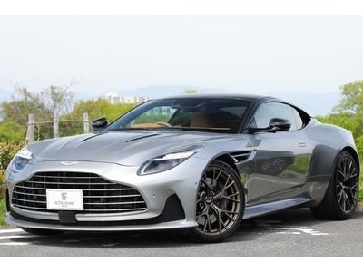 ASTON MARTIN DB12 - 5