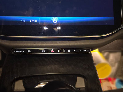 MERCEDES-BENZ E-CLASS - 8