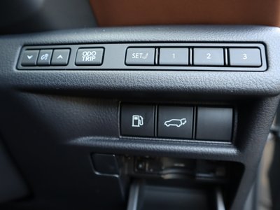2024 Lexus LBX thumbnail 40