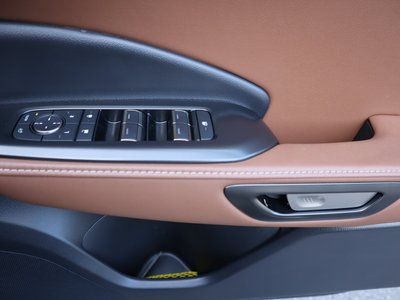 2024 Lexus LBX thumbnail 39