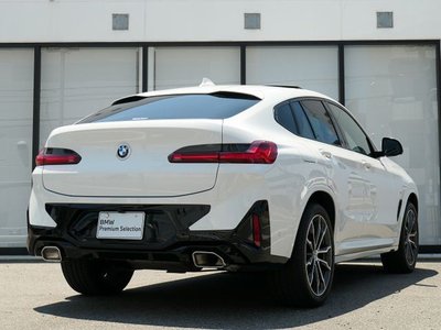 2022 BMW X4 照片 2