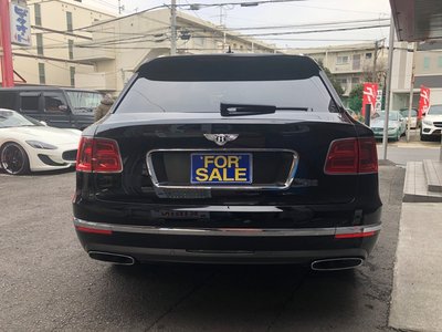 BENTLEY BENTAYGA - 6