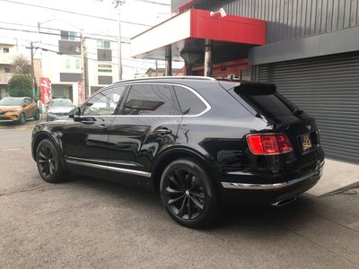 BENTLEY BENTAYGA - 5