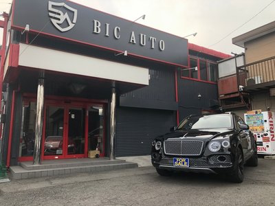BENTLEY BENTAYGA - 1