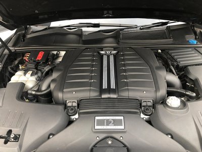 BENTLEY BENTAYGA - 10