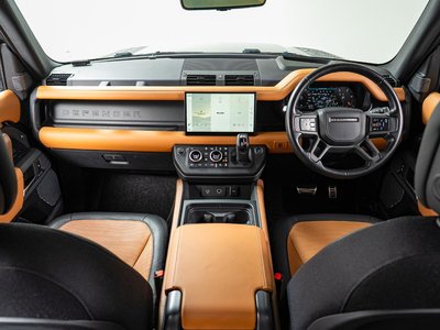 2022 LAND Rover DEFENDER photo 2