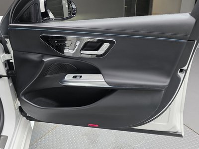 صورة مصغرة 14 لـ 2025 Mercedes-BENZ E-CLASS