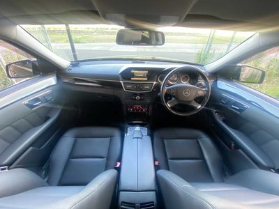 MERCEDES-BENZ E-CLASS - 3