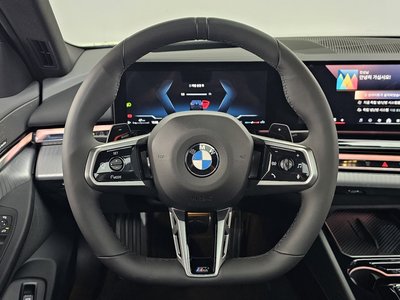 صورة مصغرة 20 لـ 2025 BMW 5 SERIES