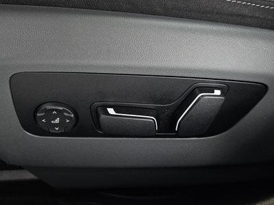 صورة مصغرة 32 لـ 2025 BMW 5 SERIES
