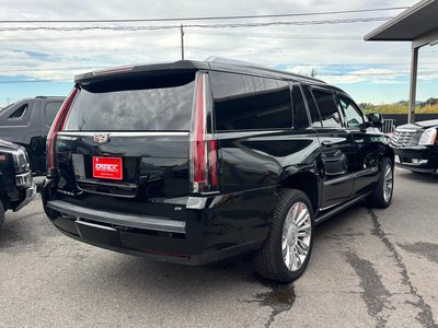 CADILLAC ESCALADE - 8
