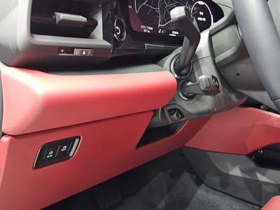 2025 Porsche MACAN 缩略图 19