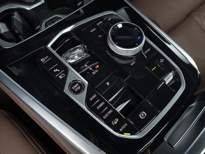 2025 BMW X5 — миниатюра 12