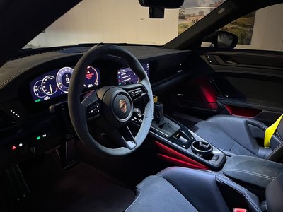 2025 Porsche 911 — миниатюра 12