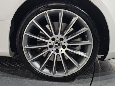 MERCEDES-BENZ E-CLASS - 6