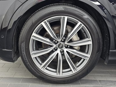صورة 6 لـ 2021 AUDI Q8