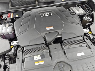 صورة 7 لـ 2021 AUDI Q8