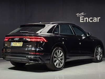 صورة 3 لـ 2021 AUDI Q8