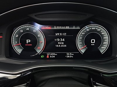 صورة مصغرة 11 لـ 2021 AUDI Q8
